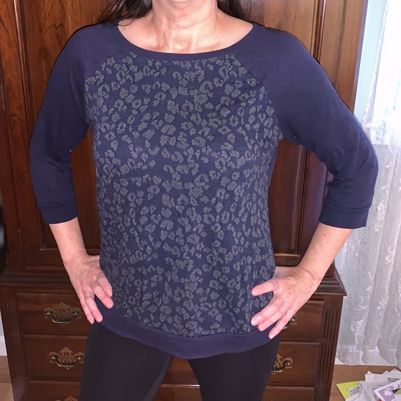 Gap Animal Print Shirt - Picture 5 of 14